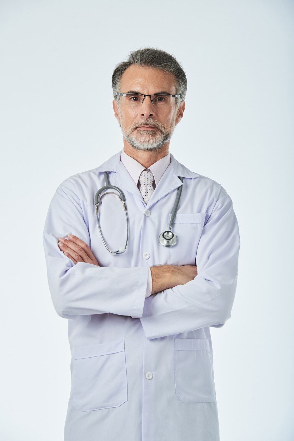 Dr. Alejandro Vázquez, oftalmólogo con tradición médica mexicana